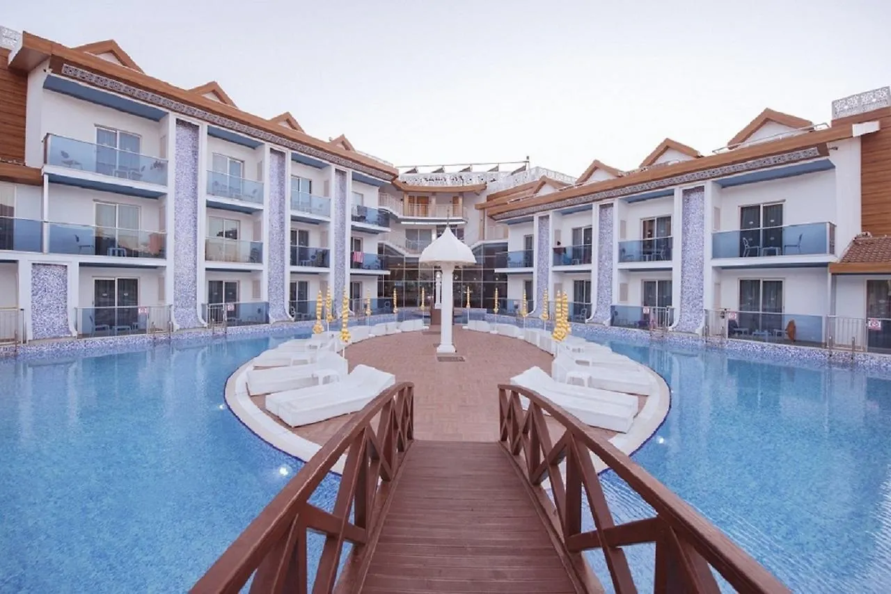 Ocean Blue High Class Hotel & Spa Ölüdeniz 4*,